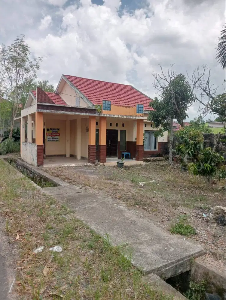 Dijual Segera Butuh uang, Rumah Type 90, Posisi 10 menit ke bandara