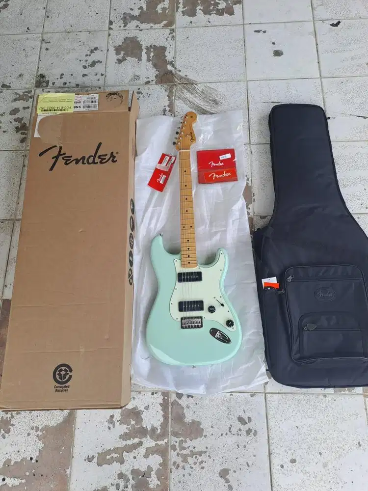 For Sale! Gitar & Bass. Jual Borong total 520item