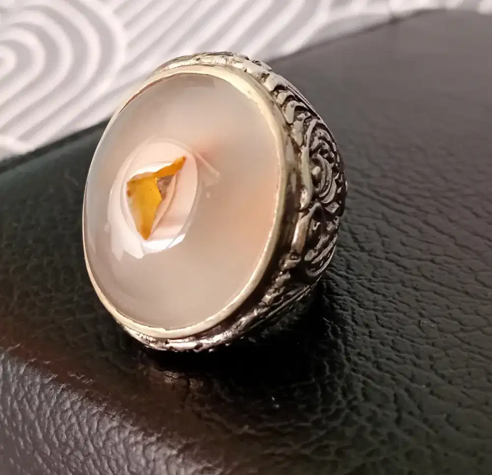 Batu akik Anggur Combong