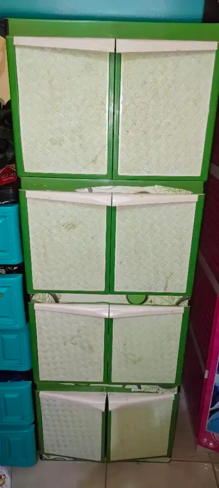 Lemari layak pakai