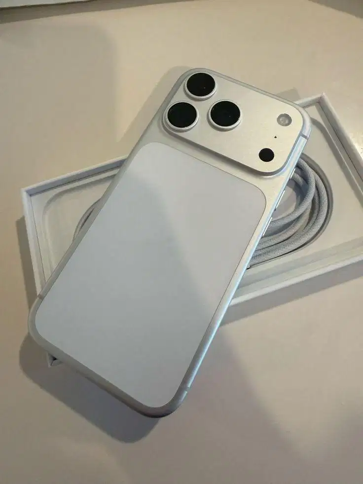 Pre order Iphone 17 Series