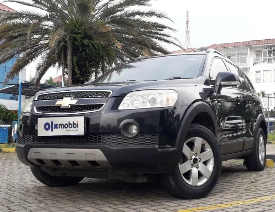TDP 4,JT Chevrolet Captiva 2.4 Bensin-AT Abu-Abu 2011