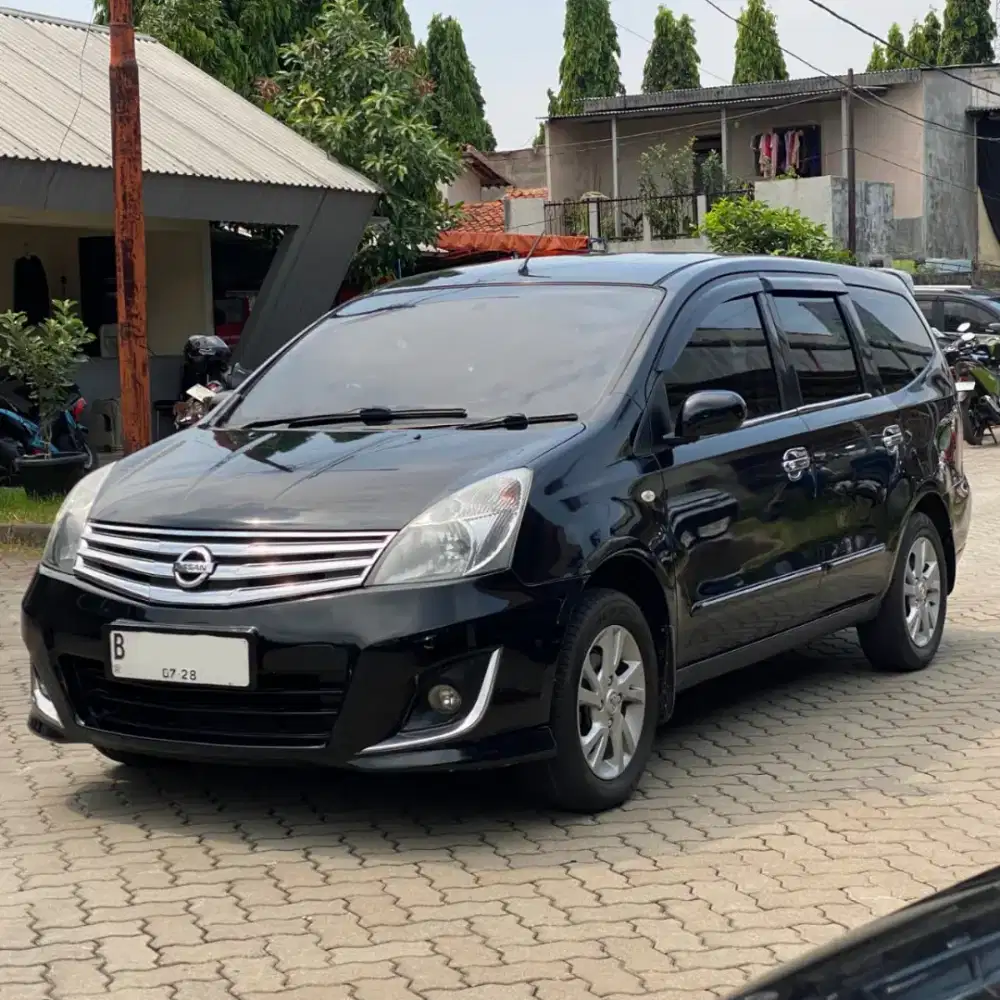 Nissan Grand Livina 1.5 XV Matic 2013