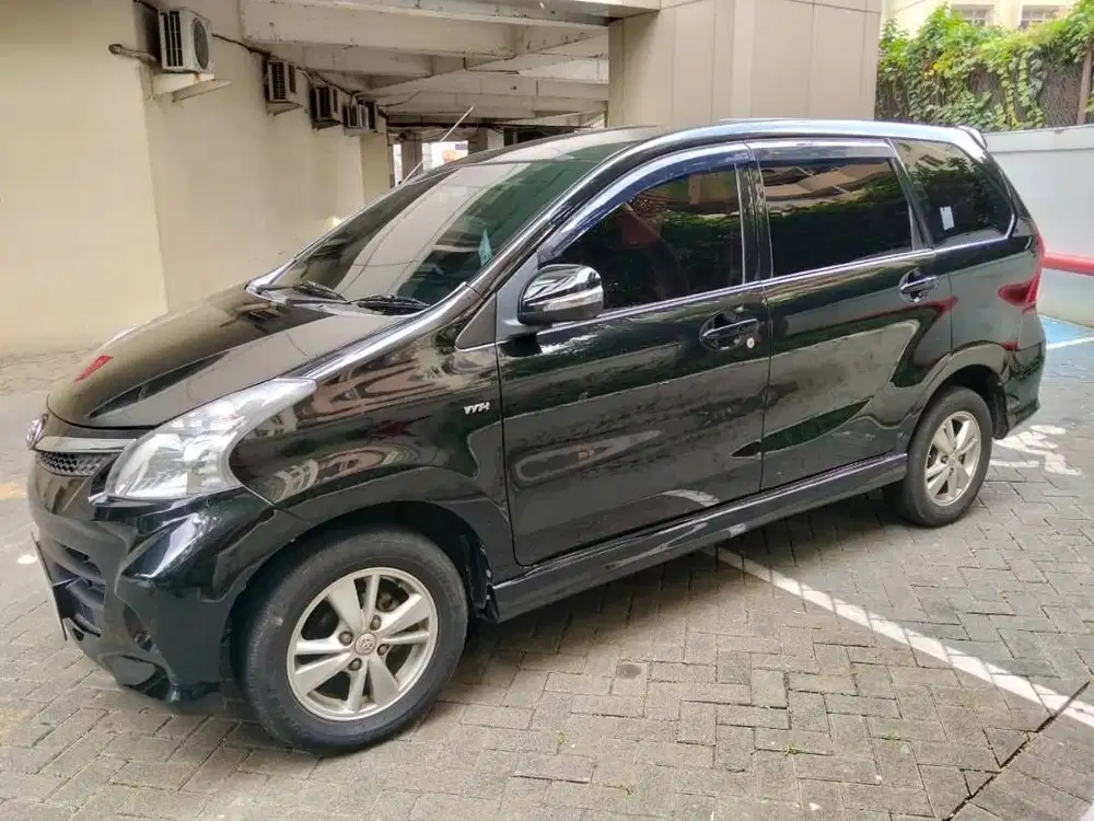 Toyota avanza (2012)