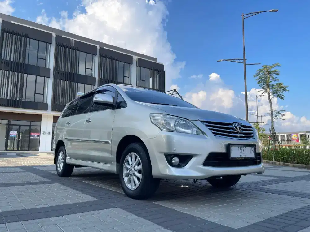 TOYOTA KIJANG INNOVA V BENSIN 2012,ISTIMEWA.
