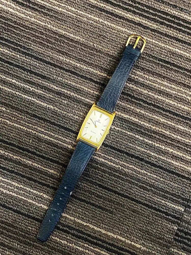 Omega geneve vintage manual wind 111.1011