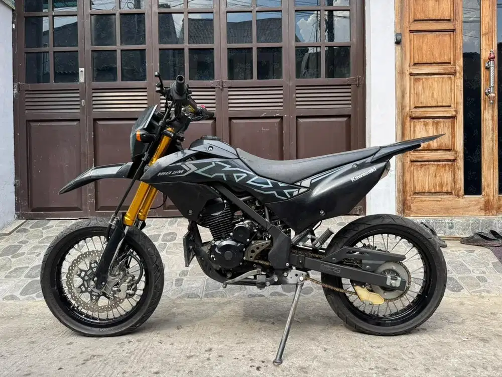 Kawasaki KLX 150 SM thun 2023 pajak panjang mesin halus joz siap gas.
