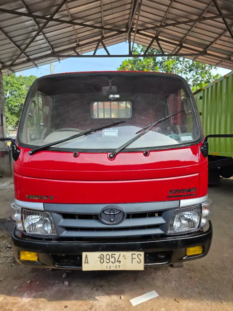 Toyota dhyna rhino 130 XT long thn 2012