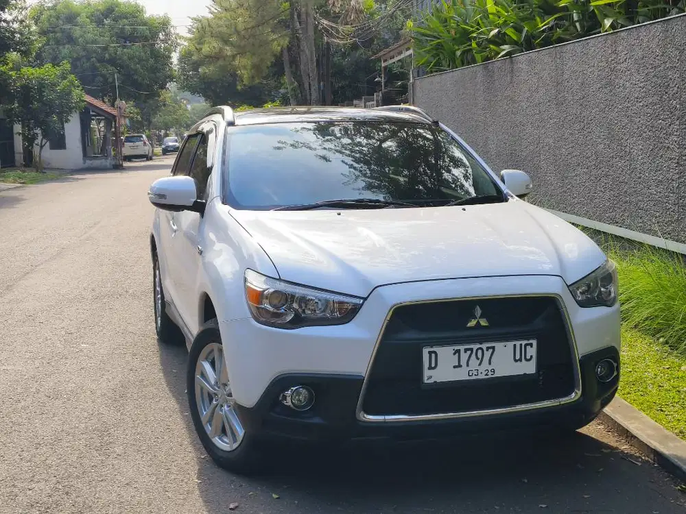 mitsubishi outlander 2.0 PX at matic 2014 putih mulus bandung