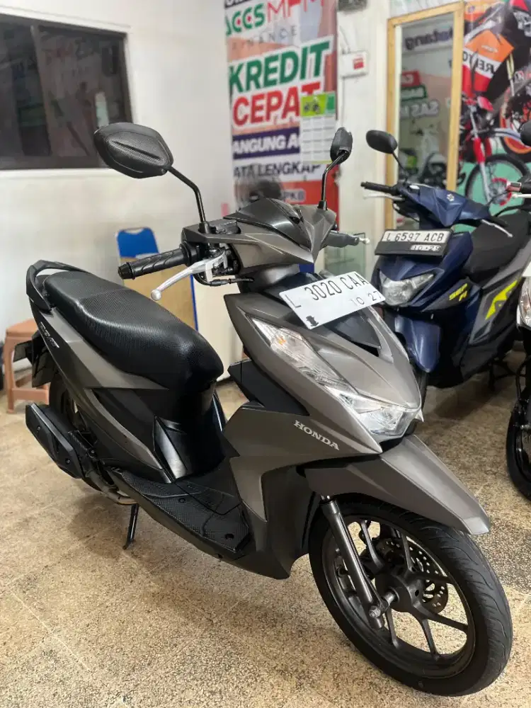 HONDA BEAT DELUXE 2022 SAS MOTOR JL. BARATAJAYA 19 NO 5