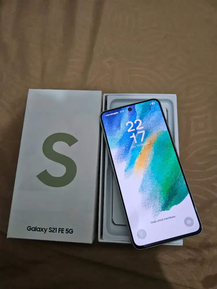 Samsung S21 FE 5G  8/256GB FULL SET ORIAN SEMUA NO MINUS JUAL CEPAT!!