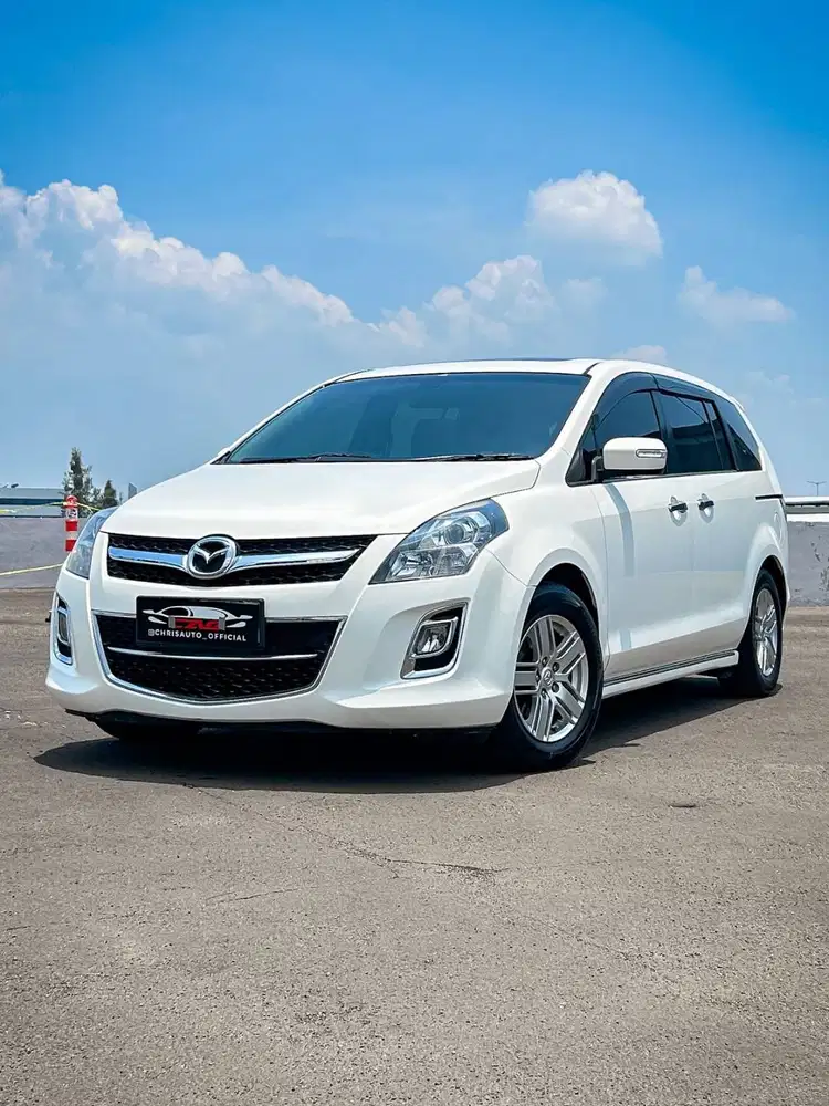 MAZDA 8 2.3L AT 2013 Good Conditions Mini Van