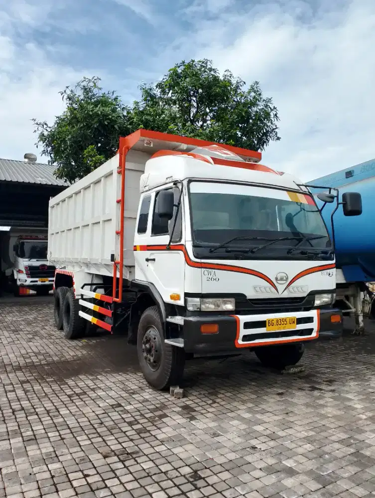 DUMPTRUK TRONTON NISSAN UD. CWA-260 EURO2 6x4 TH. 2014
