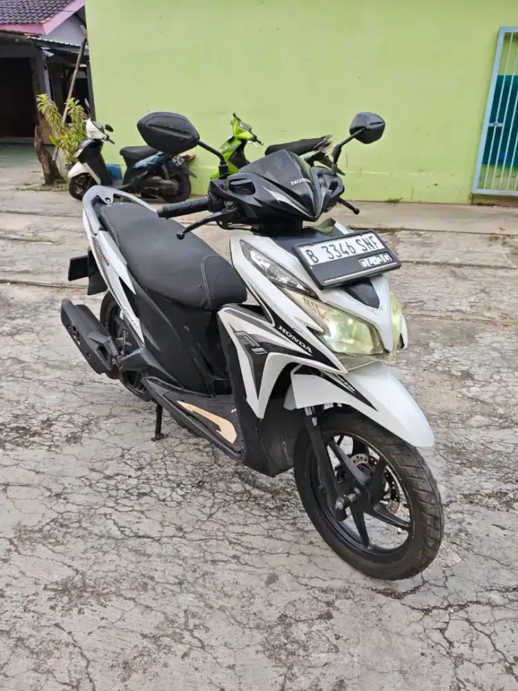 Honda vario KZR putih