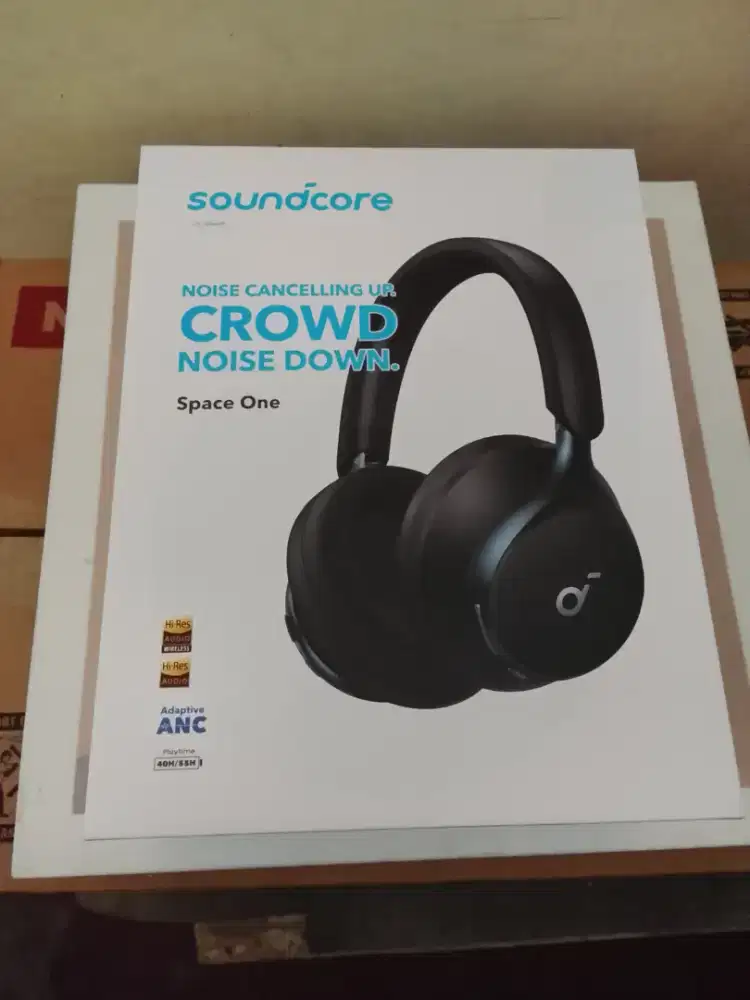 Headphone Soundcore Space One Merek Anker Warna Hitam