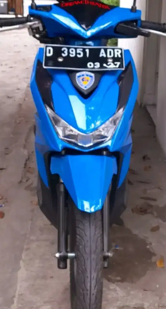 Saya lagi mencari pekerjaan kurir barang /dreve  .