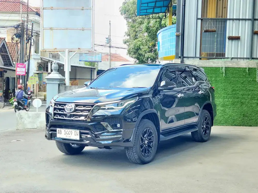Fortuner GR 2023 Metic Tangan Pertama
