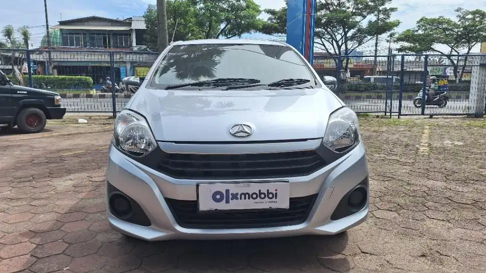 DP MURAH Daihatsu Ayla 1.0 D Bensin-MT 2022 Silver CDFLB