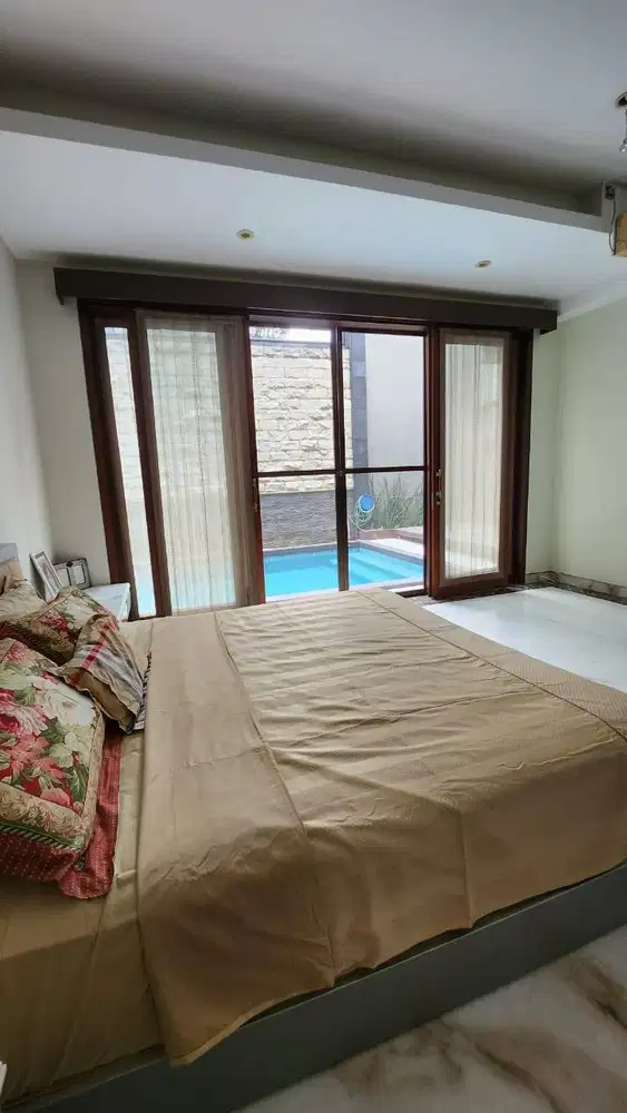 Mewah Minimalis Tropis Ada Pool Bukit Telaga Golf Citraland Surabaya