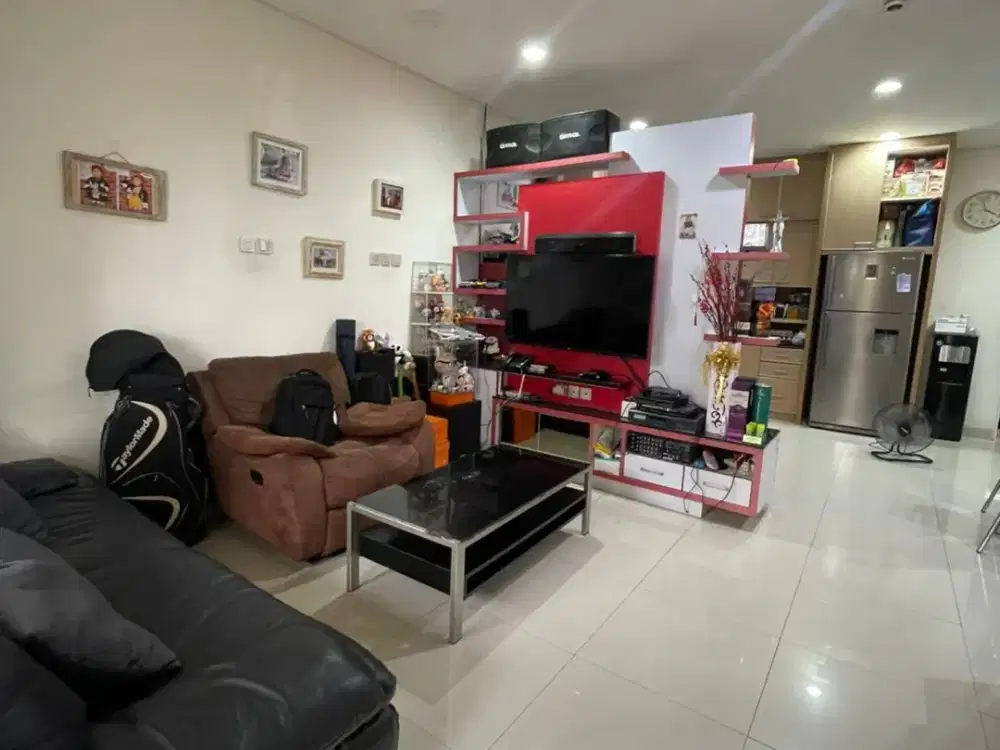 Dijual Rumah 2 Lantai di Layar Permai Uk.6x15 SHM Ada 2+1 Kamar
