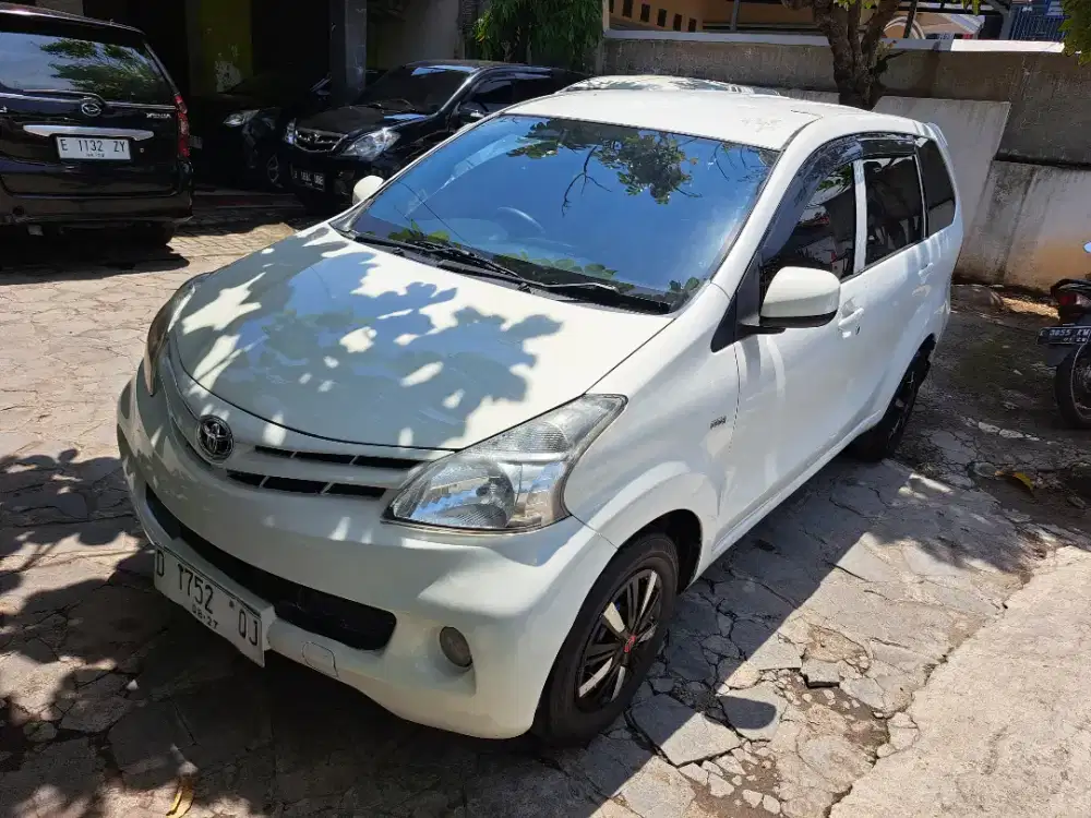 Toyota Avanza 2012 dp 10jt aja