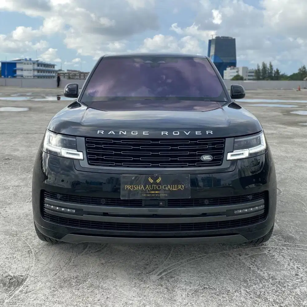 Range Rover Vogue 4.4 First Edition P530 Santorini Black 2022