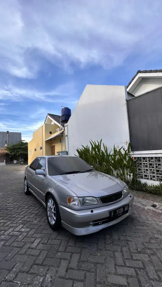 Toyota Corolla 2000 Bensin