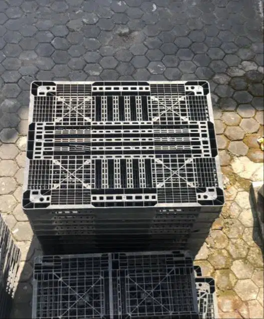 JUAL PALET PLASTIK 100x120 BEKAS BANYAK