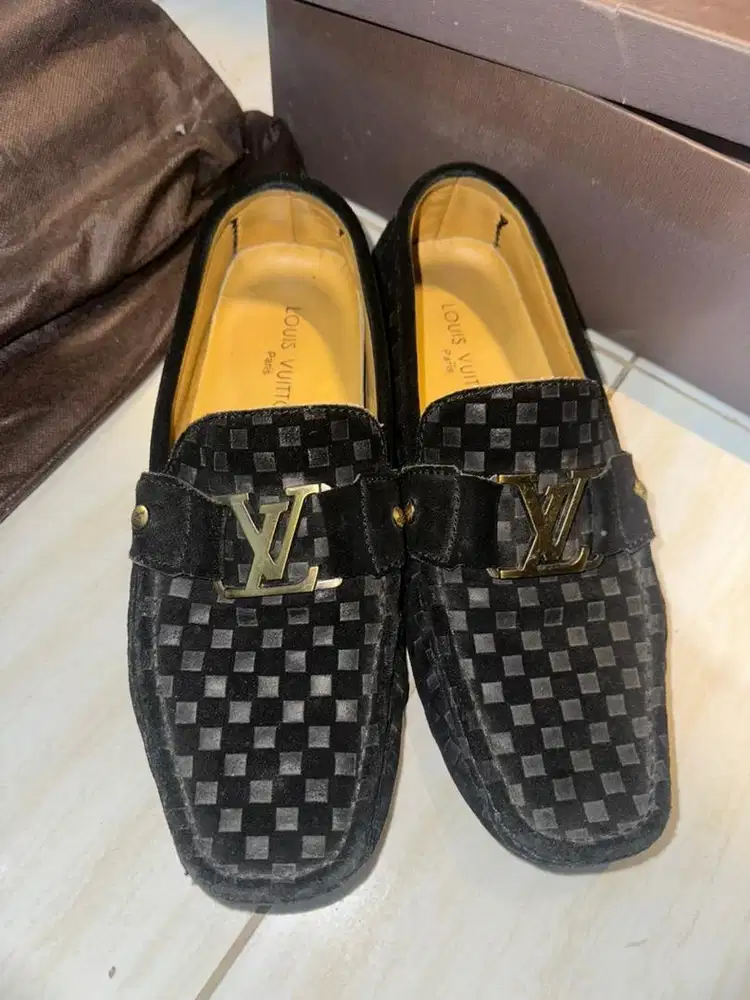 Sepatu pria / Slip-on LV sz 42
