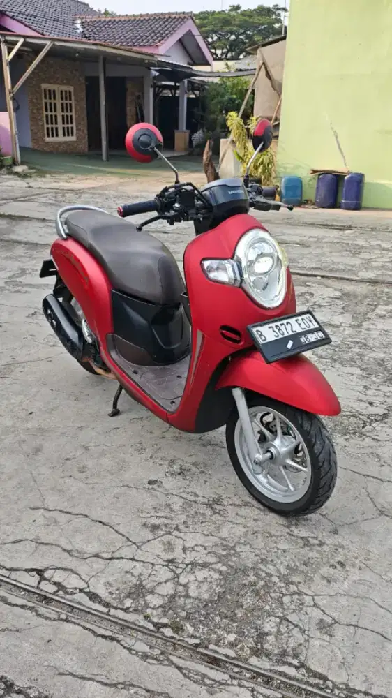 Honda scoopy stylis merah doff