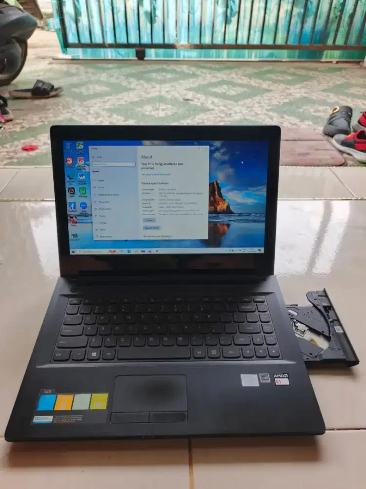 Laptop Lenovo ram 8gb windows 10 batre awet siap pake ktk mnus(Nego)