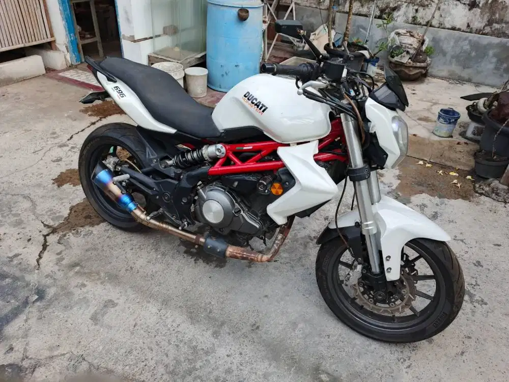 Benelli TNT 250 SS lengkap tangan pertama