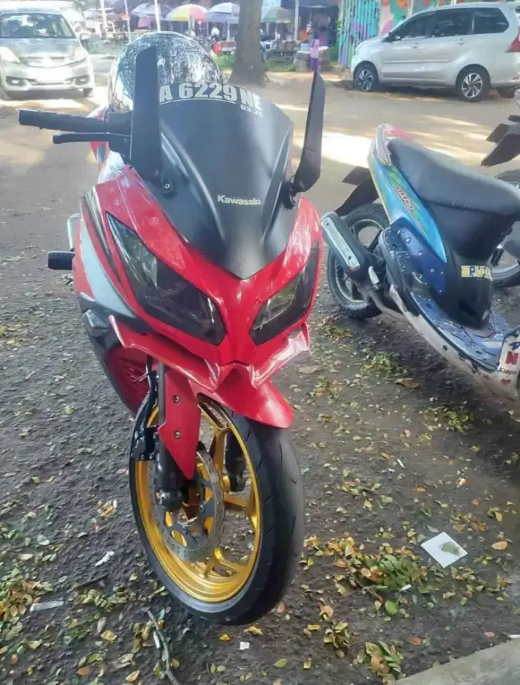 Ninja 250cc warna merah