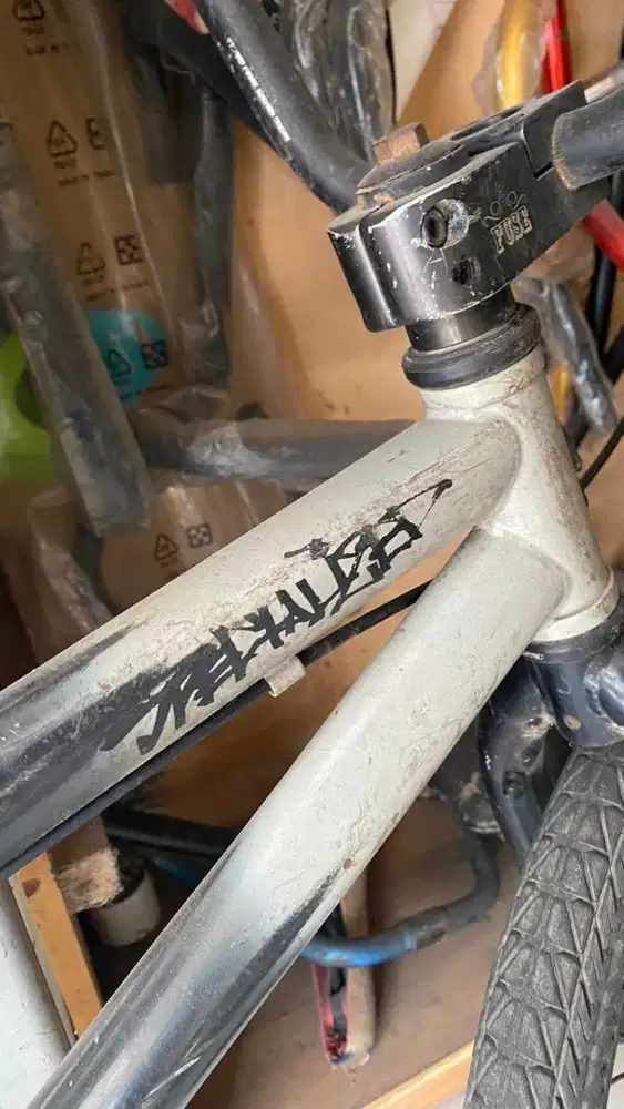 BMX SPECIALIZED FUSE (tahun produksi 2005-2010)