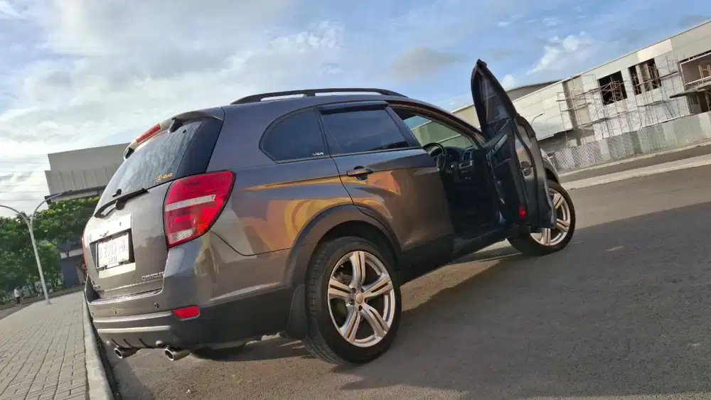 Chevrolet Captiva 2012 Bensin