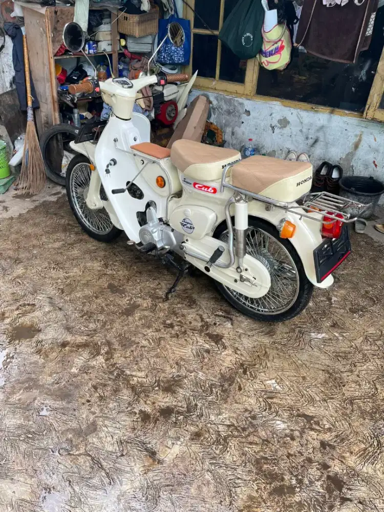 Honda C70 tahun 1986