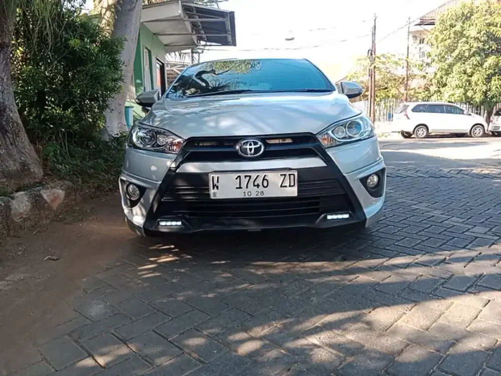 TOYOTA YARIS 1.5 S Manual 2015