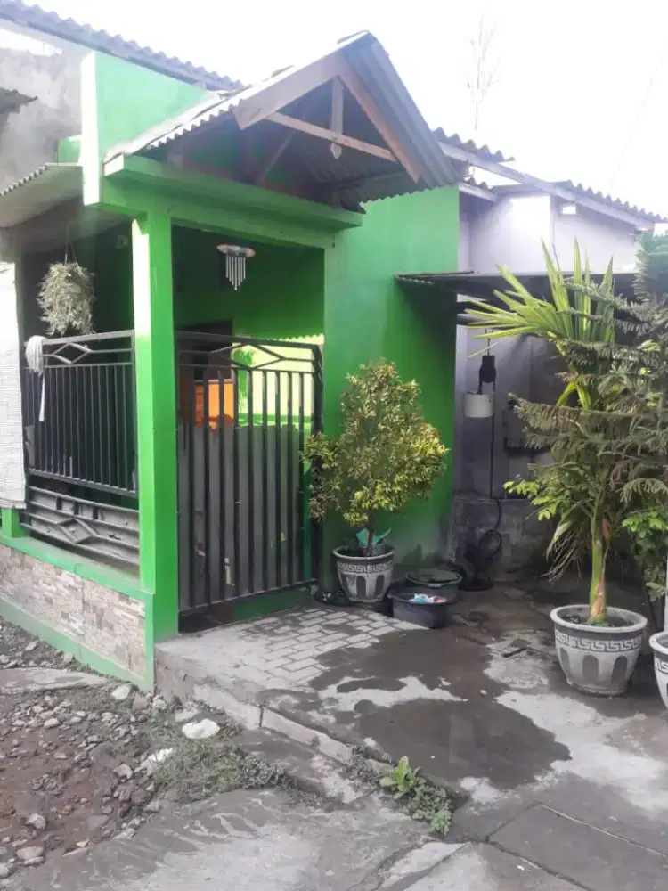 Rumah dijual gandeng kos 5 kamar