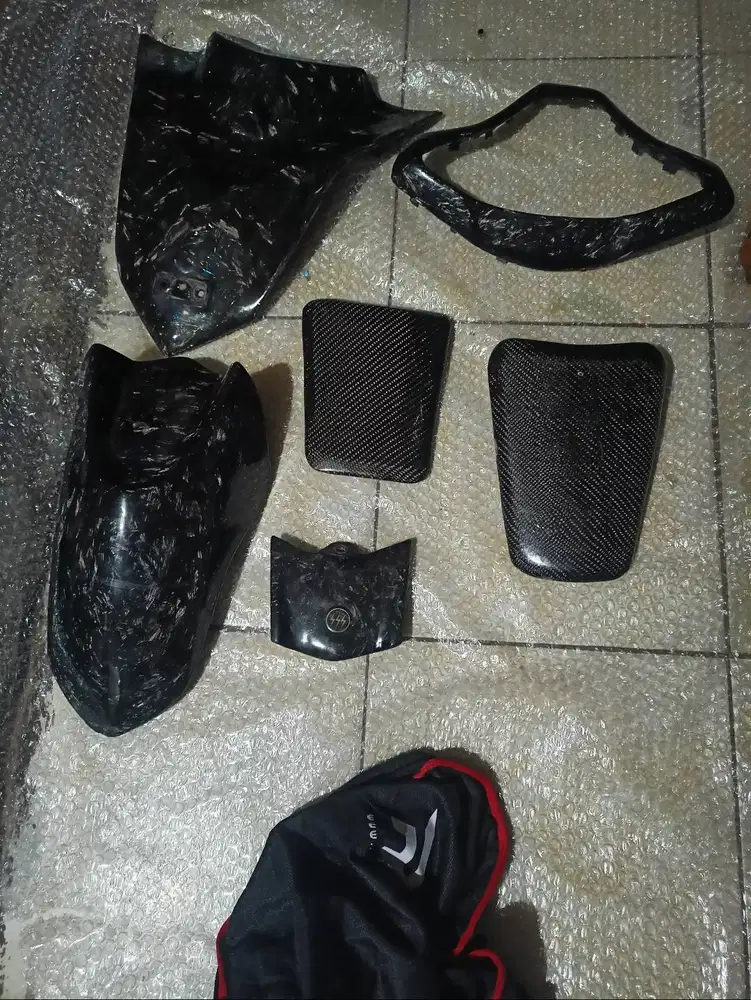 Part carbon aerox 155