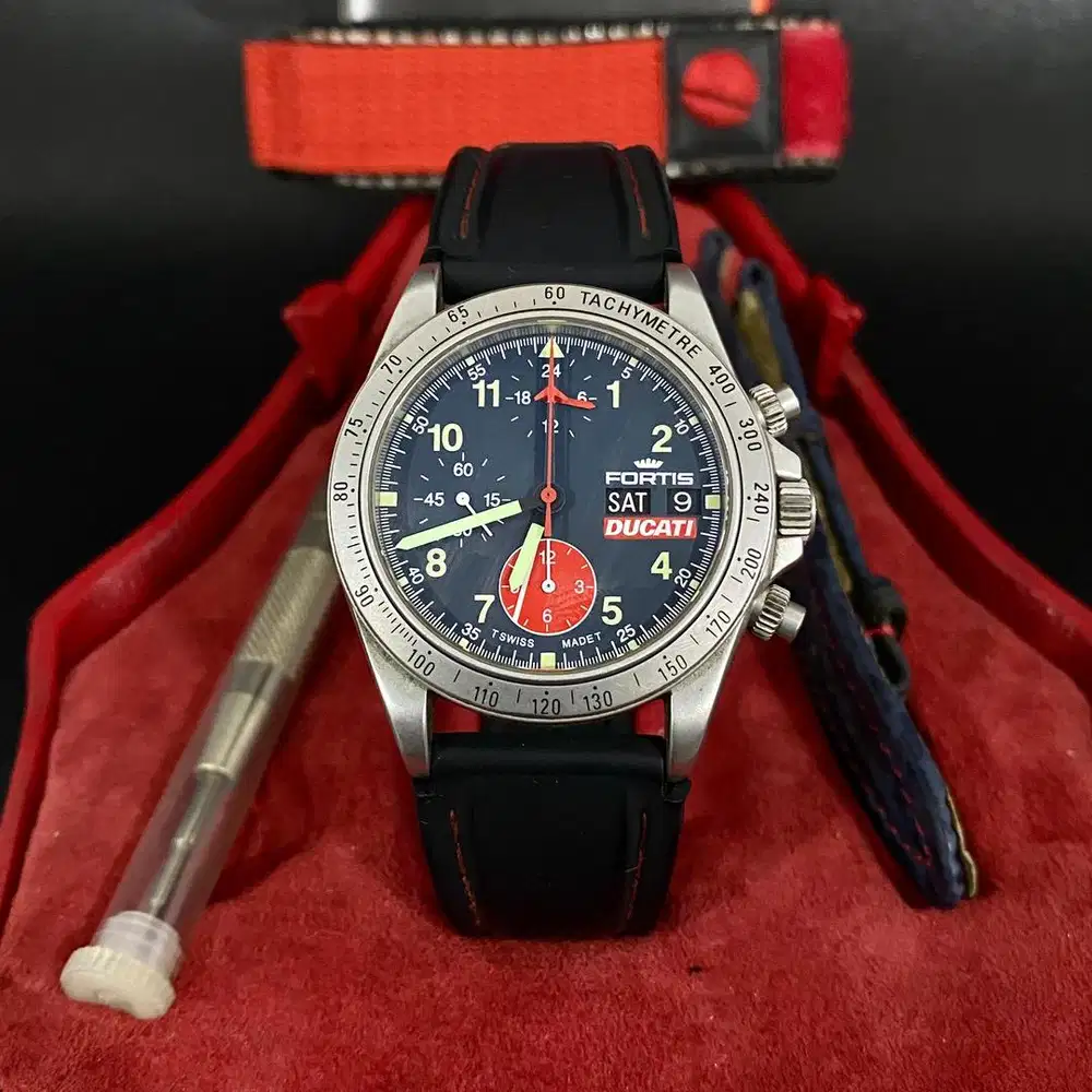 Fortis Cosmonauts Ducati Limited 500pcs automatic Ref. 6o2.22.i42