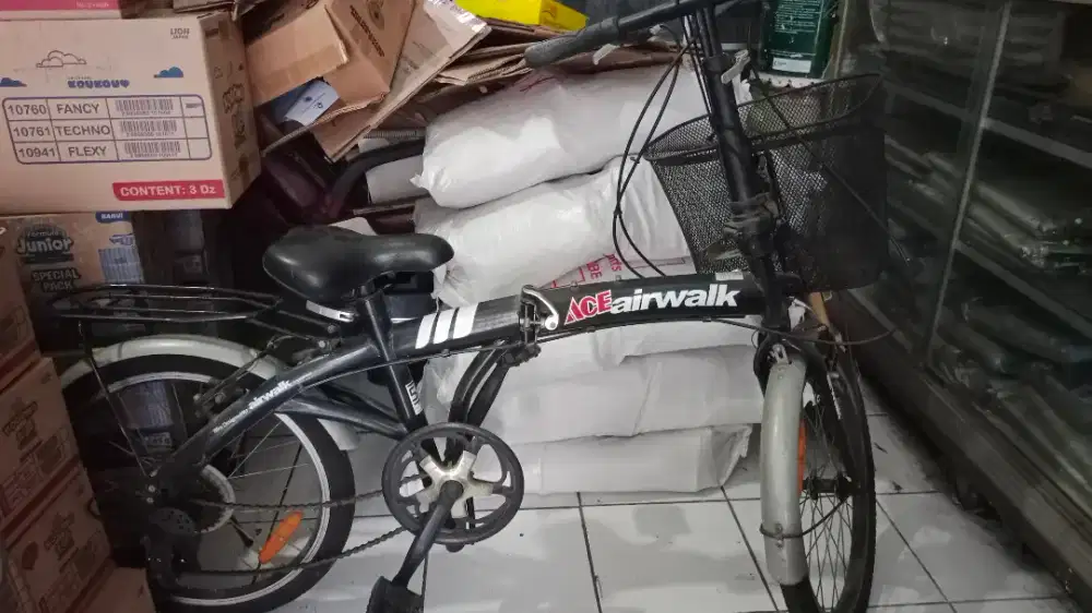 Sepeda Lipat Cwek Ace Airwalk