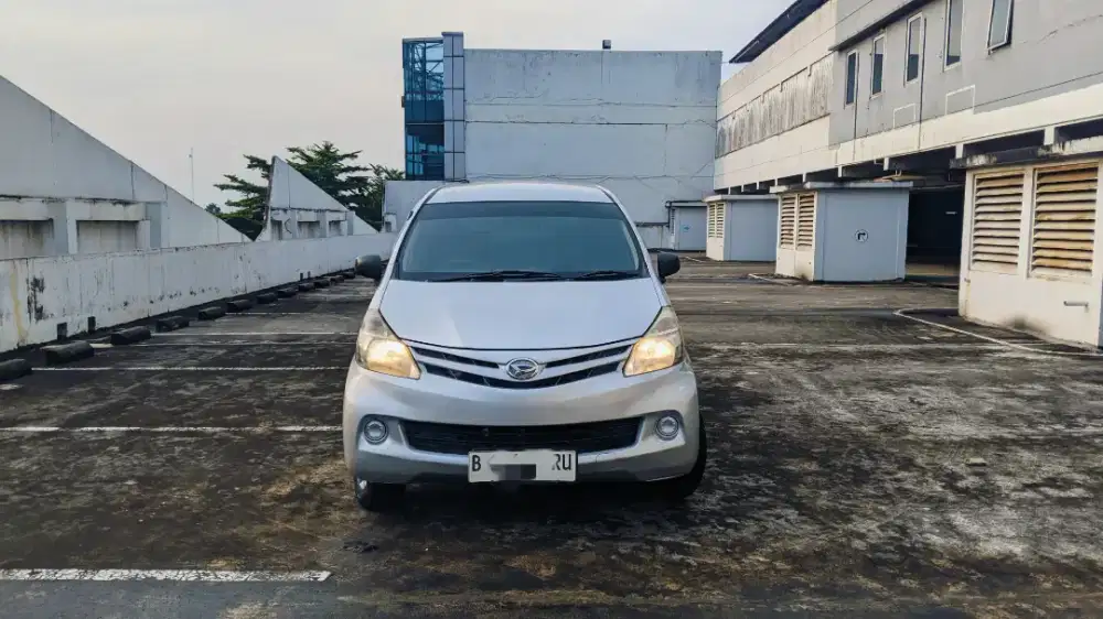 Xenia m mt 2013
