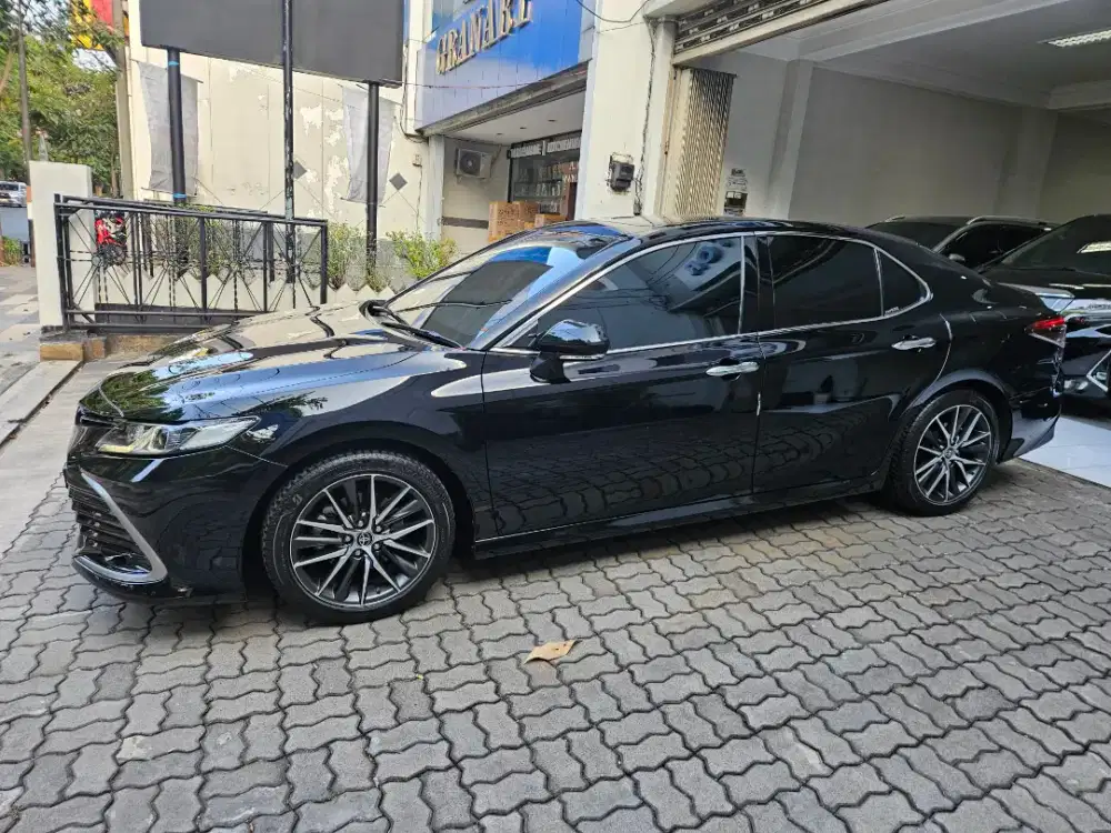 Toyota Camry 2022 Low KM Mulus Istimewa