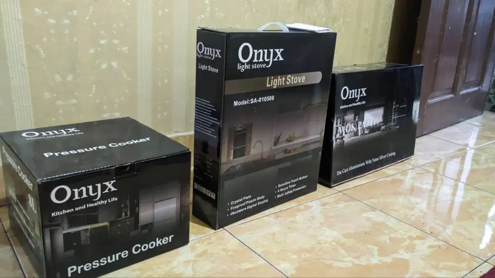 Onyx pressure cooker, wokpan dan light stove
