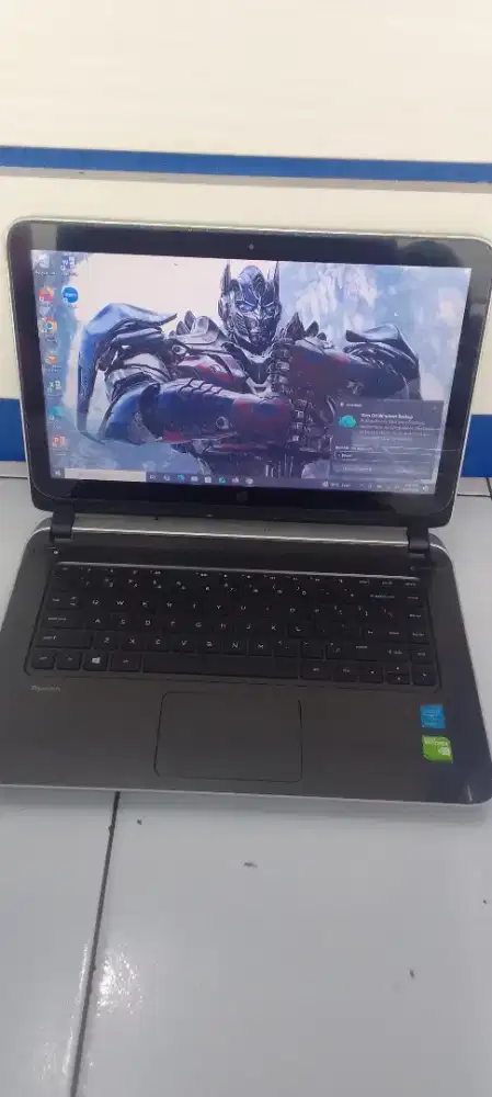 HP Pavilion 14 touchscreen 
Prosesor Intel Core  1.500000