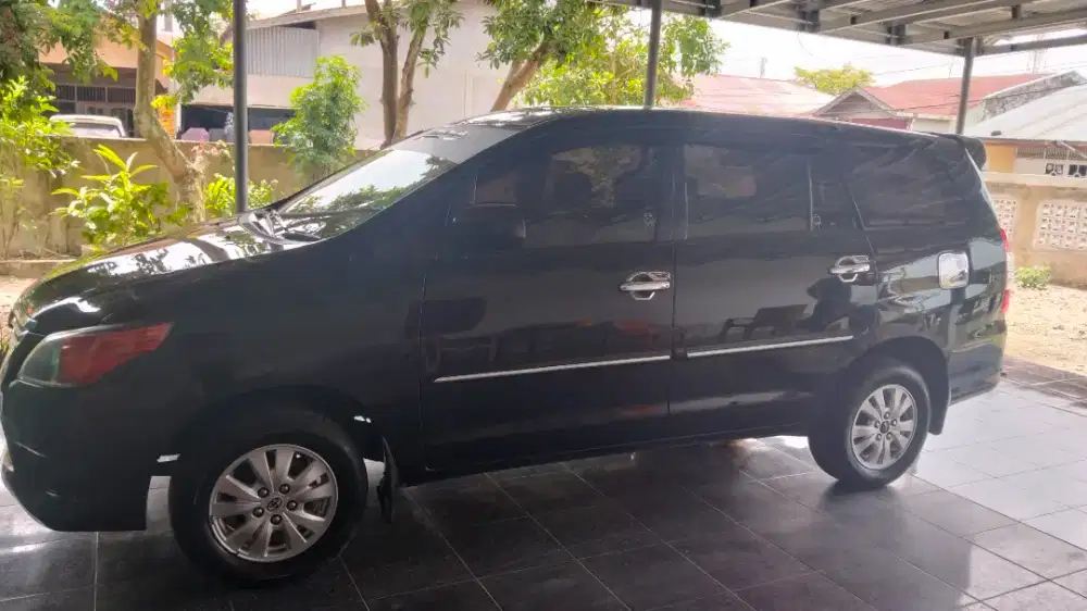 Toyota Innova 2013 type G , bensin 2.0