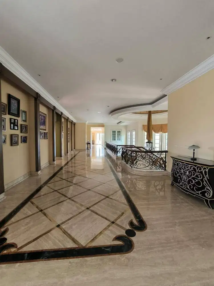 Wide Golf View Citraland Surabaya Mewah Siap Huni Ada Pool Library
