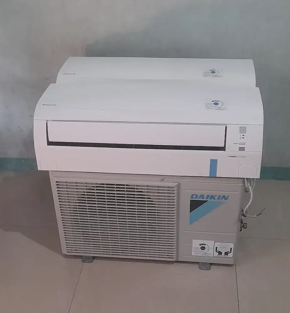 Jual ac daikin thailand 1pk R32 terbaru 11 bln pakek mulus ori ful