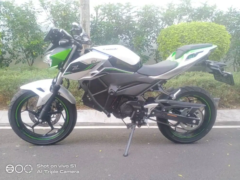 KAWASAKI NINJA Z-1 [EV]