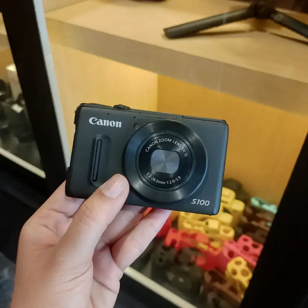 Canon Powershot S100 Zoom Lens 5X IS